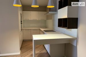 Продается 3-комнатная квартира 144.1 кв. м в Киеве