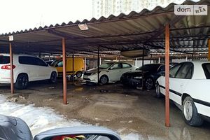 Продається місце на стоянці під легкове авто на 10 кв. м