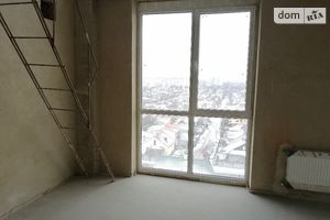 Продается 3-комнатная квартира 80 кв. м в Ровно