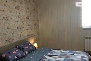 Сдается в оренду частина будинку з бесідкою