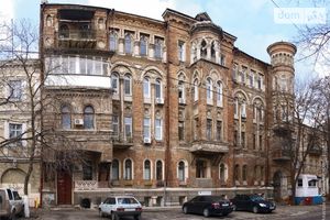 Продається 5-кімнатна квартира 191.6 кв. м у Одесі