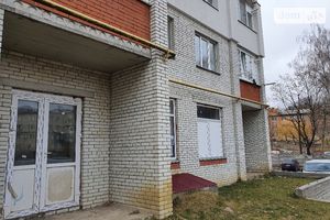 Продається офіс 100.4 кв. м в нежитловому приміщені в житловому будинку