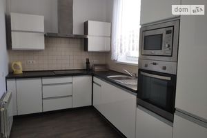 Здається в оренду 2-кімнатна квартира 75 кв. м у Ужгороді