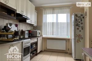 Продається 3-кімнатна квартира 63 кв. м у Тернополі