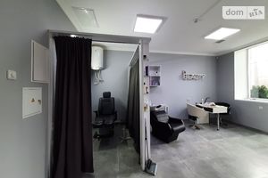 Продается объект сферы услуг 105 кв. м в 10-этажном здании
