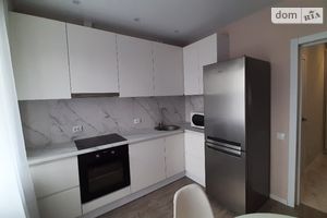 Продается 2-комнатная квартира 62 кв. м в Чернигове