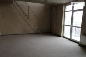 Продається 1-кімнатна квартира 87.2 кв. м у Рівному