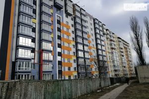 Продається 2-кімнатна квартира 69 кв. м у Рівному