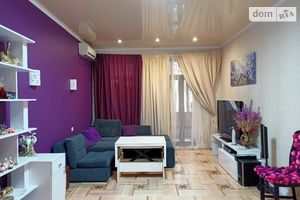 Продається 4-кімнатна квартира 119.3 кв. м у Одесі