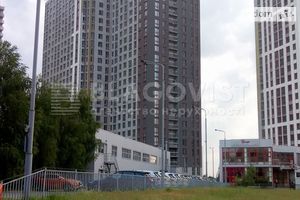 Сдается в аренду 1-комнатная квартира 41 кв. м в Киеве