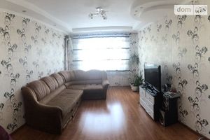 Продается 3-комнатная квартира 69 кв. м в Иванкове