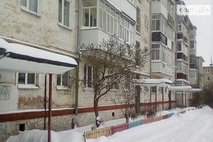 Продается 3-комнатная квартира 50 кв. м в Чернигове