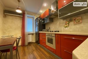 Продается 2-комнатная квартира 50 кв. м в Николаеве