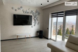 Продается дом на 2 этажа 180 кв. м с мансардой