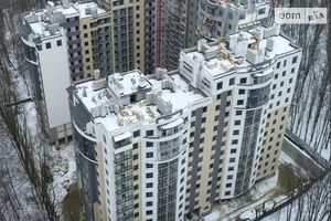 Продается 2-комнатная квартира 67.6 кв. м в Тернополе