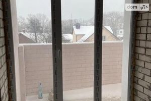 Продается 2-комнатная квартира 67 кв. м в Чернигове