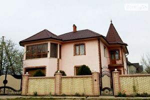 Продается дом на 2 этажа 250 кв. м с камином