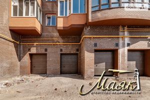Сдается в аренду бокс в гаражном комплексе под легковое авто на 25 кв. м