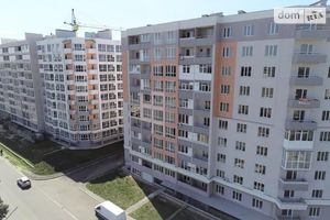 Продається 3-кімнатна квартира 105.5 кв. м у Чернігові