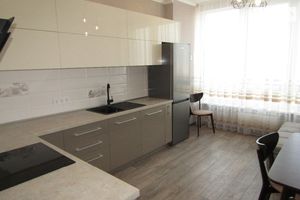 Продається 1-кімнатна квартира 43.2 кв. м у Одесі