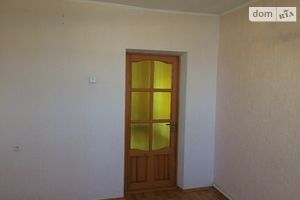 Продается 4-комнатная квартира 78 кв. м в Ямполе