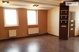 Продается офис 208 кв. м в торгово-офисном центре