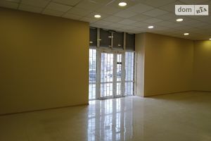 Здається в оренду об'єкт сфери послуг 55 кв. м в 4-поверховій будівлі
