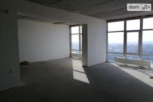 Продається 2-кімнатна квартира 92 кв. м у Рівному