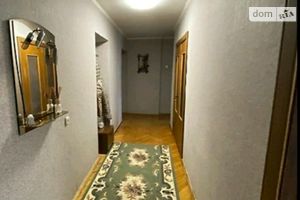 Продається 4-кімнатна квартира 74 кв. м у Тернополі