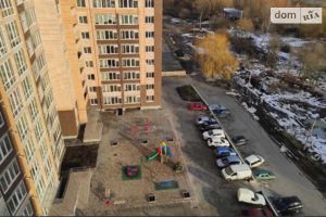 Продається 2-кімнатна квартира 58.5 кв. м у Хмельницькому