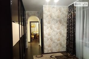 Продается 4-комнатная квартира 111.75 кв. м в Мироновке