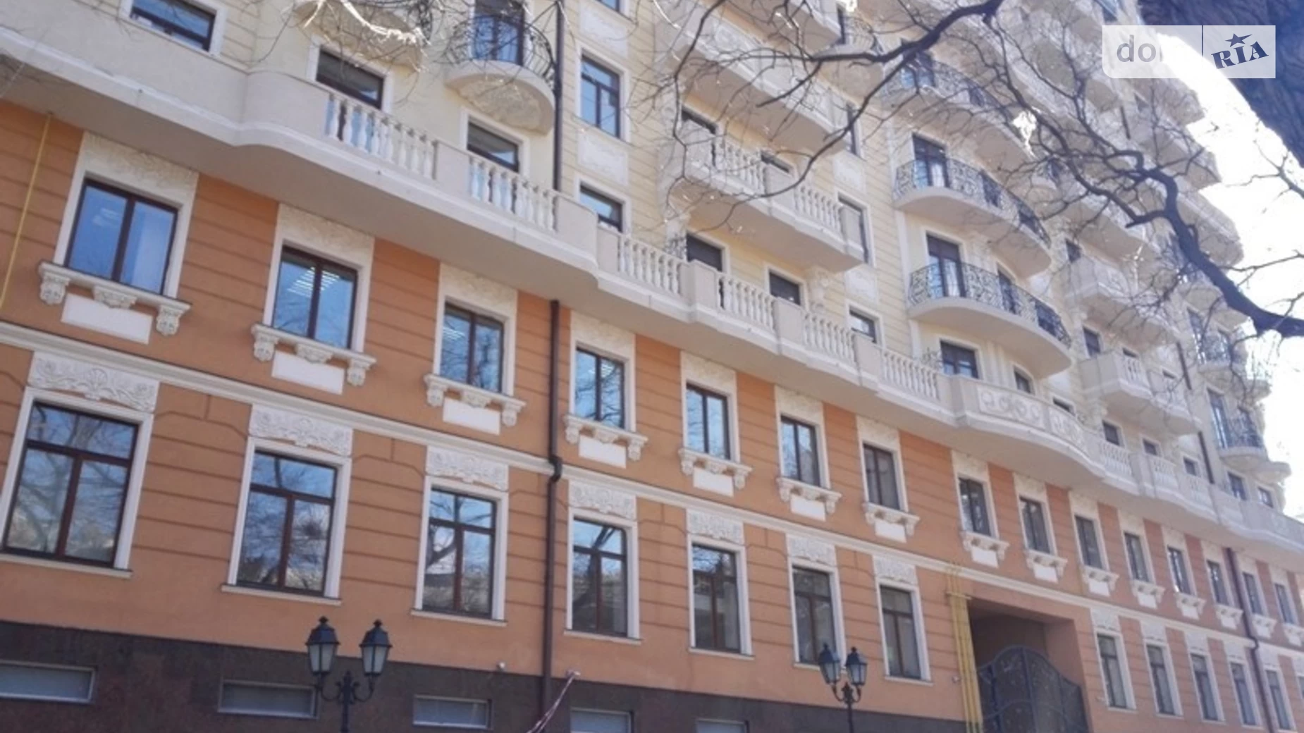 Продається 3-кімнатна квартира 99 кв. м у Одесі, узвіз Військовий, 13А