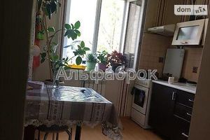 Продается 3-комнатная квартира 72 кв. м в Киеве