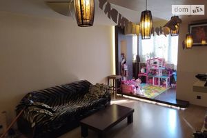 Продается 3-комнатная квартира 65 кв. м в Одессе
