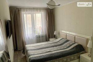 Продается 3-комнатная квартира 70 кв. м в Днепре