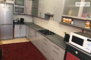 Продается 3-комнатная квартира 86 кв. м в Тернополе