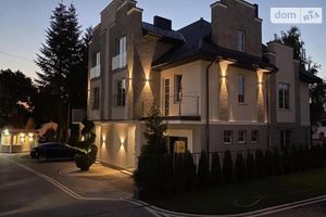 Продается дом на 3 этажа 560 кв. м с террасой