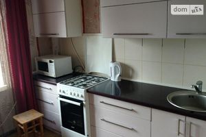 Сдается в аренду 1-комнатная квартира 35 кв. м в Ровно