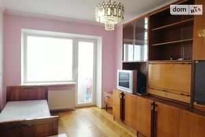 Продається 3-кімнатна квартира 50 кв. м у Тернополі