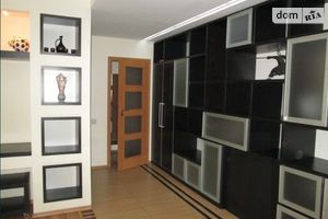 Продається 2-кімнатна квартира 78 кв. м у Дніпрі