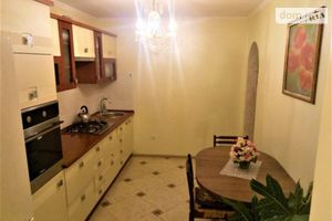 Продается 1-комнатная квартира 42 кв. м в Тернополе