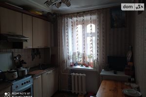 Продається 2-кімнатна квартира 41 кв. м у Рівному
