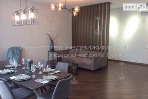 Сдается в аренду 3-комнатная квартира 126 кв. м в Киеве