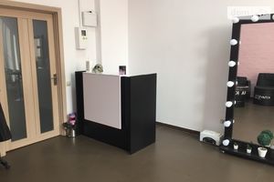 Здається в оренду офіс 40 кв. м в бізнес-центрі