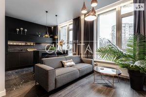 Сдается в аренду 1-комнатная квартира 45 кв. м в Киеве