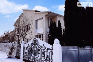 Продается дом на 2 этажа 327 кв. м с террасой