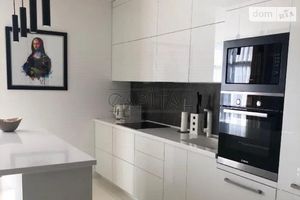 Продається 3-кімнатна квартира 122 кв. м у Києві