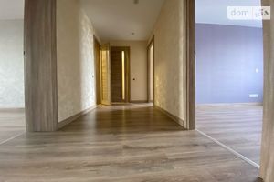 Продается 4-комнатная квартира 95 кв. м в Кропивницком