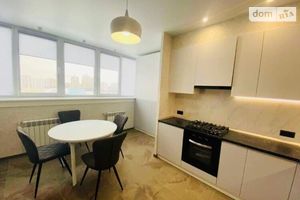 Продается 2-комнатная квартира 82 кв. м в Днепре
