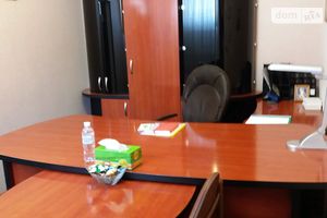 Здається в оренду приміщення вільного призначення 20 кв. м в 4-поверховій будівлі